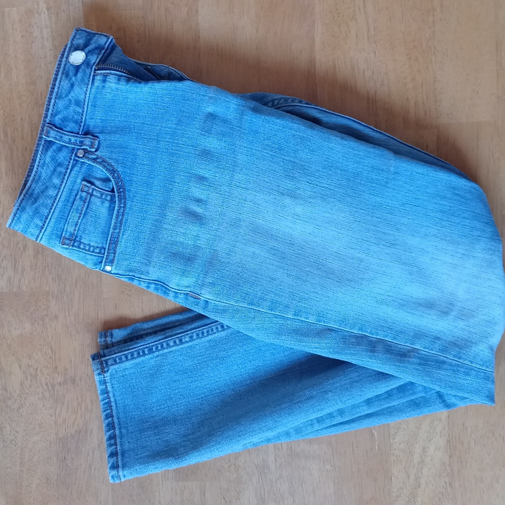 Apt 9 Cropped Jeans Size 2